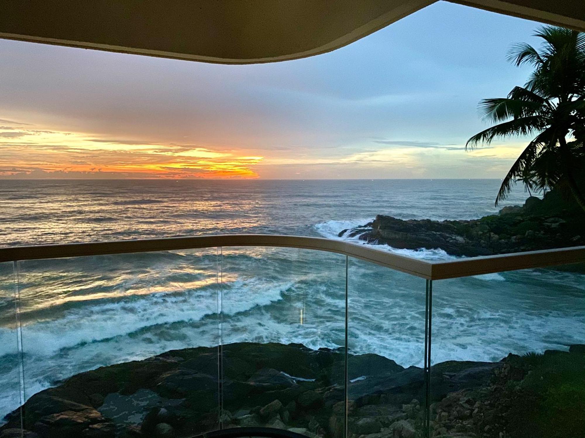 Rockholm At The Light House Beach Kovalam Exterior foto